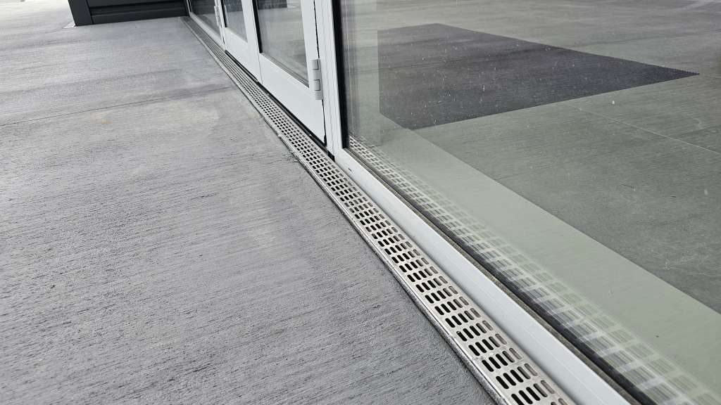 E2 Level Entry & Perimeter